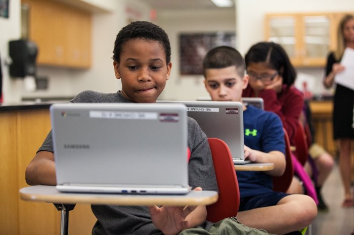 Google chromebooks for education program now in 2000 schools