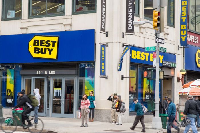 Best buy stores are closing in canada employees were not informed