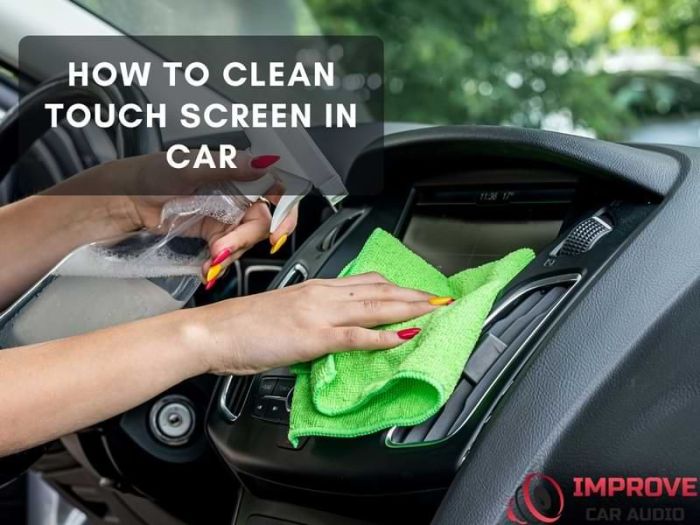 Auto mee s toy cleans touchscreen displays